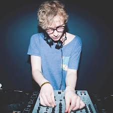 KLANGKUENSTLER - Die elektronische Welt der Amélie